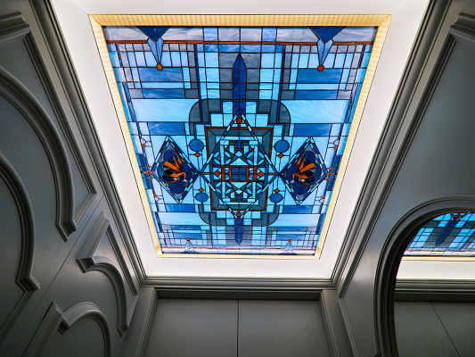 Внутри двора