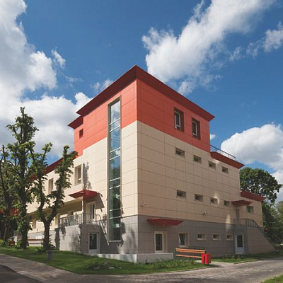 Внутри двора