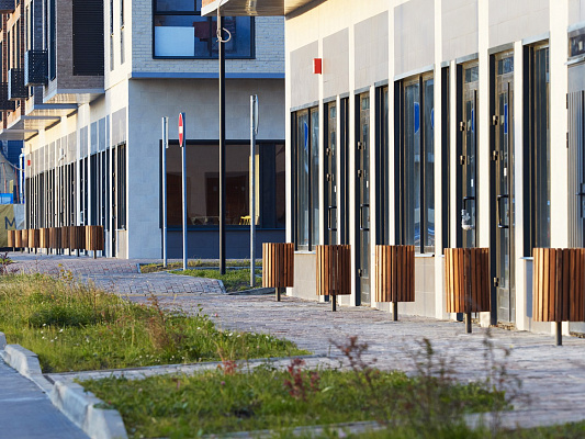 Внутри двора